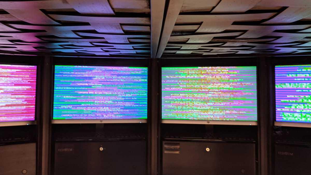 The Pros and Cons of EE Systems: Nervous System Manipulation by Electromagnetic Fields from Monitors The Pros and Cons of EE Systems: Nervous System Manipulation by Electromagnetic Fields from Monitors