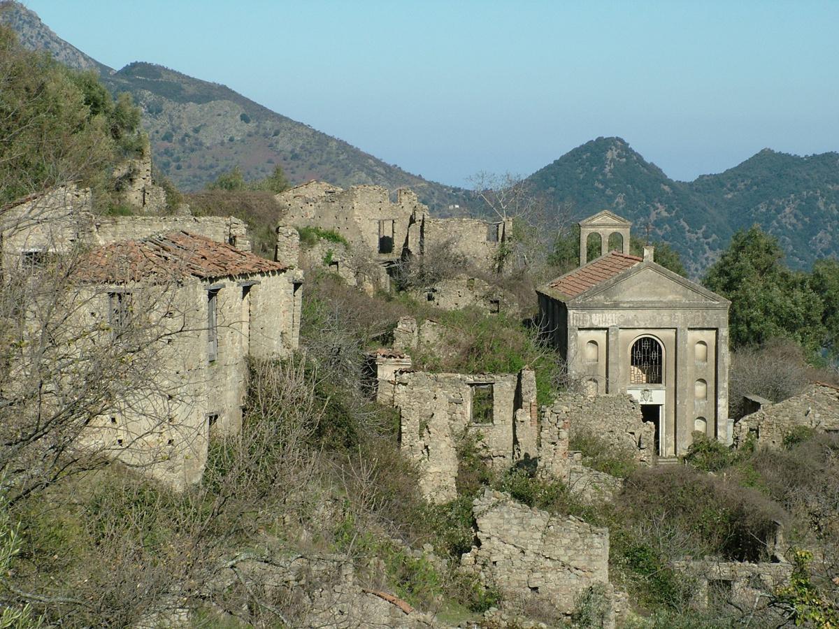 Africo nuovo Africo nuovo