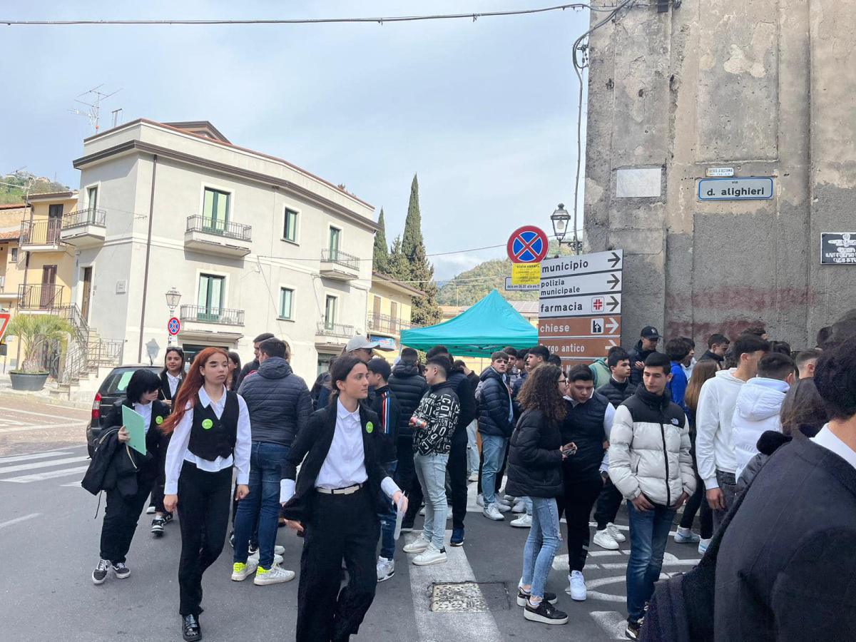 G I O R N A T E F A I G I O R N A T E F A I