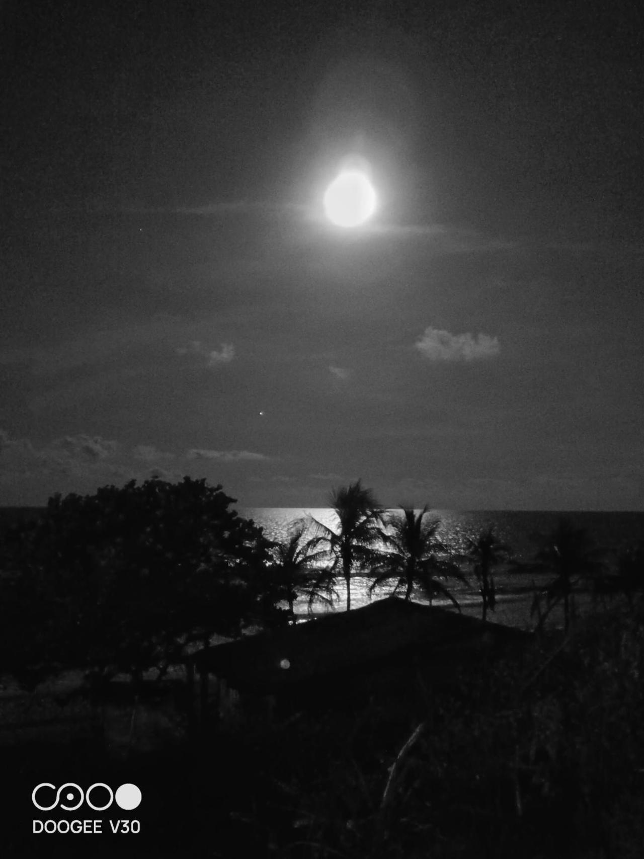 Playa Guacuco, luna llena