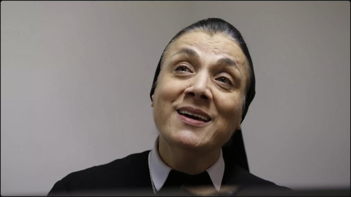 الأخت ماري كيروز: الصوت العالمي للموسيقى الروحية الأخت ماري كيروز: الصوت العالمي للموسيقى الروحية