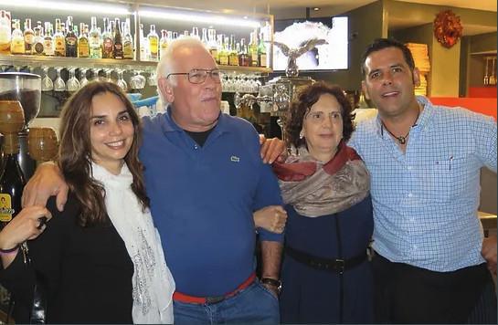 Comprometidos con nuestros clientes  Comprometidos con nuestros clientes