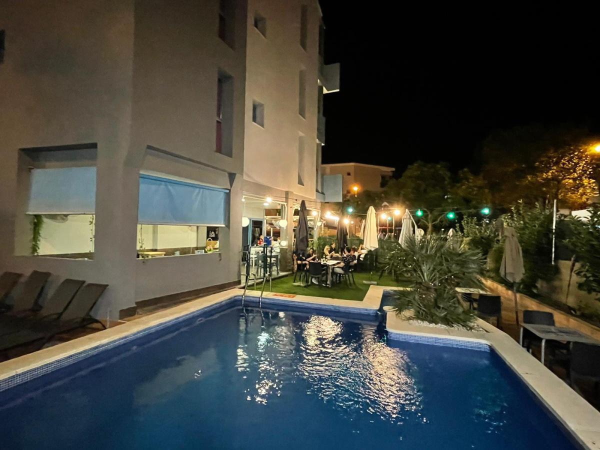 Compromesos amb els nostres clients Compromesos amb els nostres clients