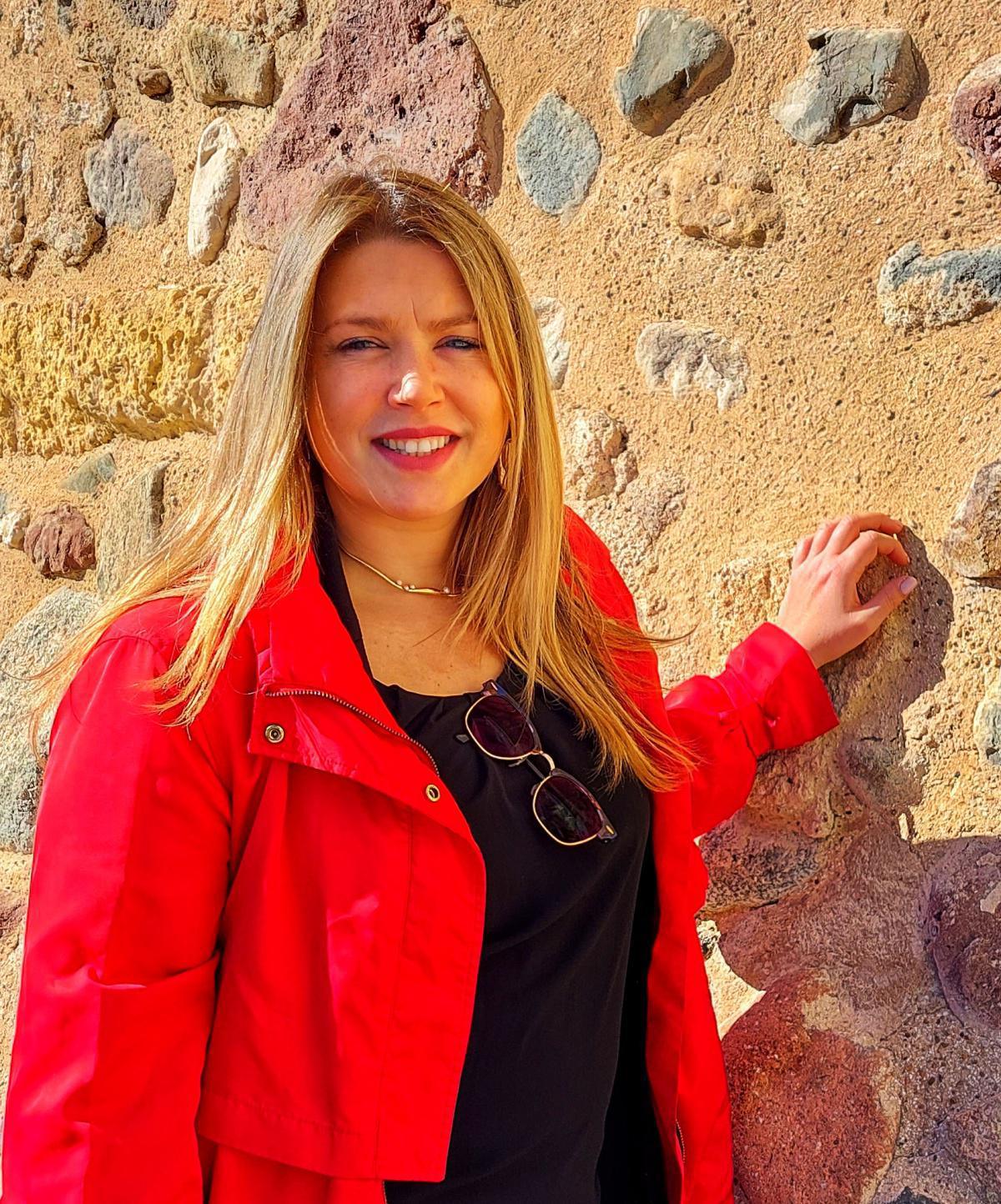 Buscamos soluciones. ¿Te interesa? Buscamos soluciones. ¿Te interesa?