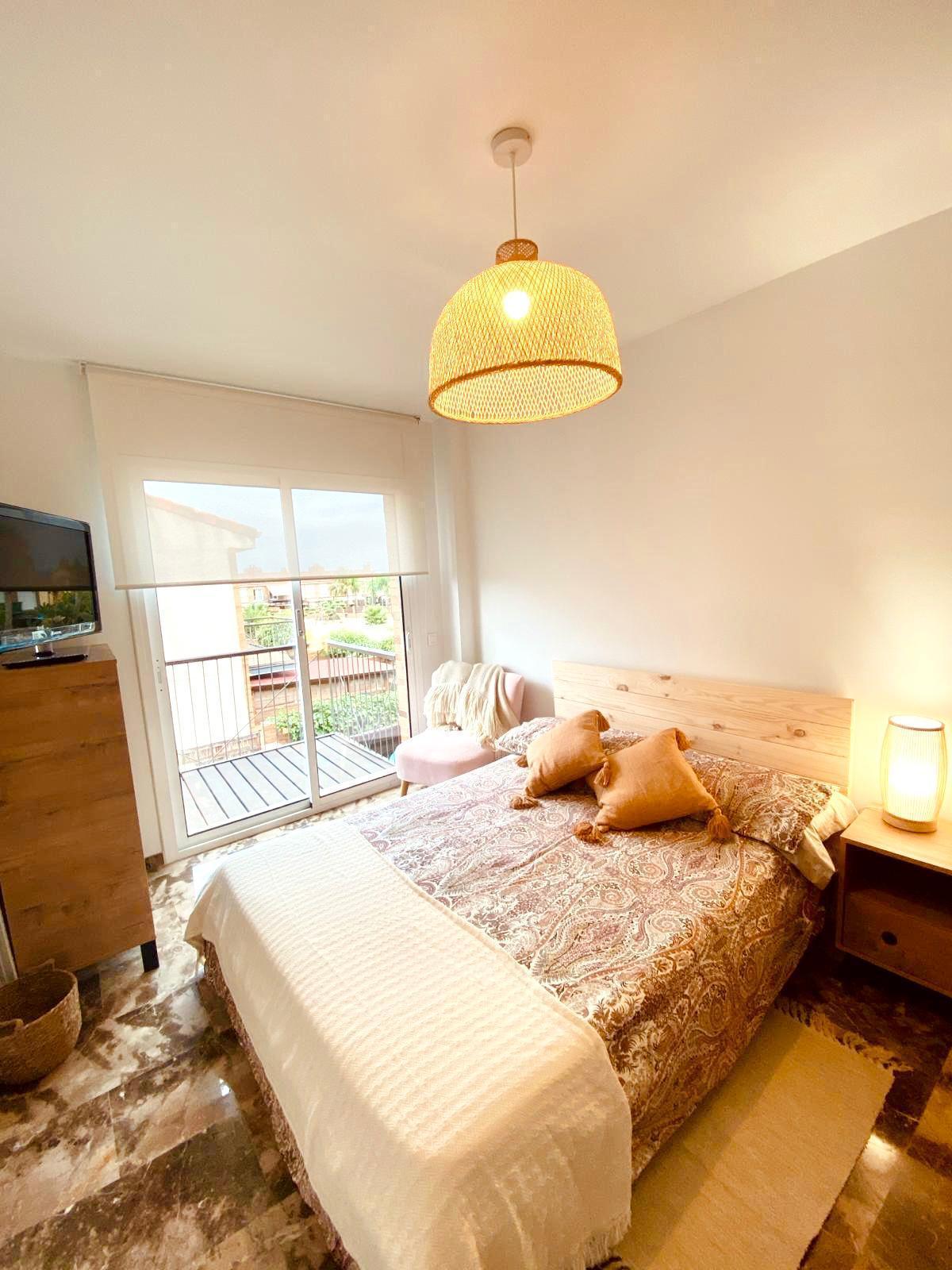 Preciosa casa en Vilafortuny con piscina, jardines y zonas deportivas