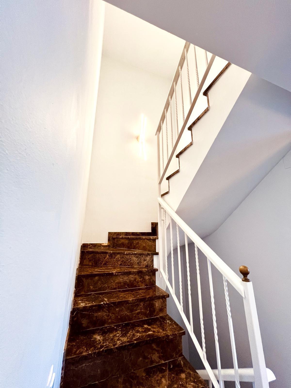 Preciosa casa en Vilafortuny con piscina, jardines y zonas deportivas
