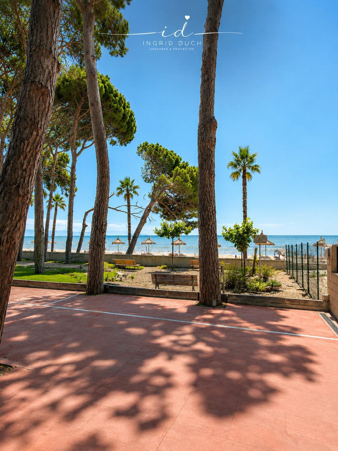 Diseño, confort y playa | Exclusiva planta baja totalmente reformada en Cambrils