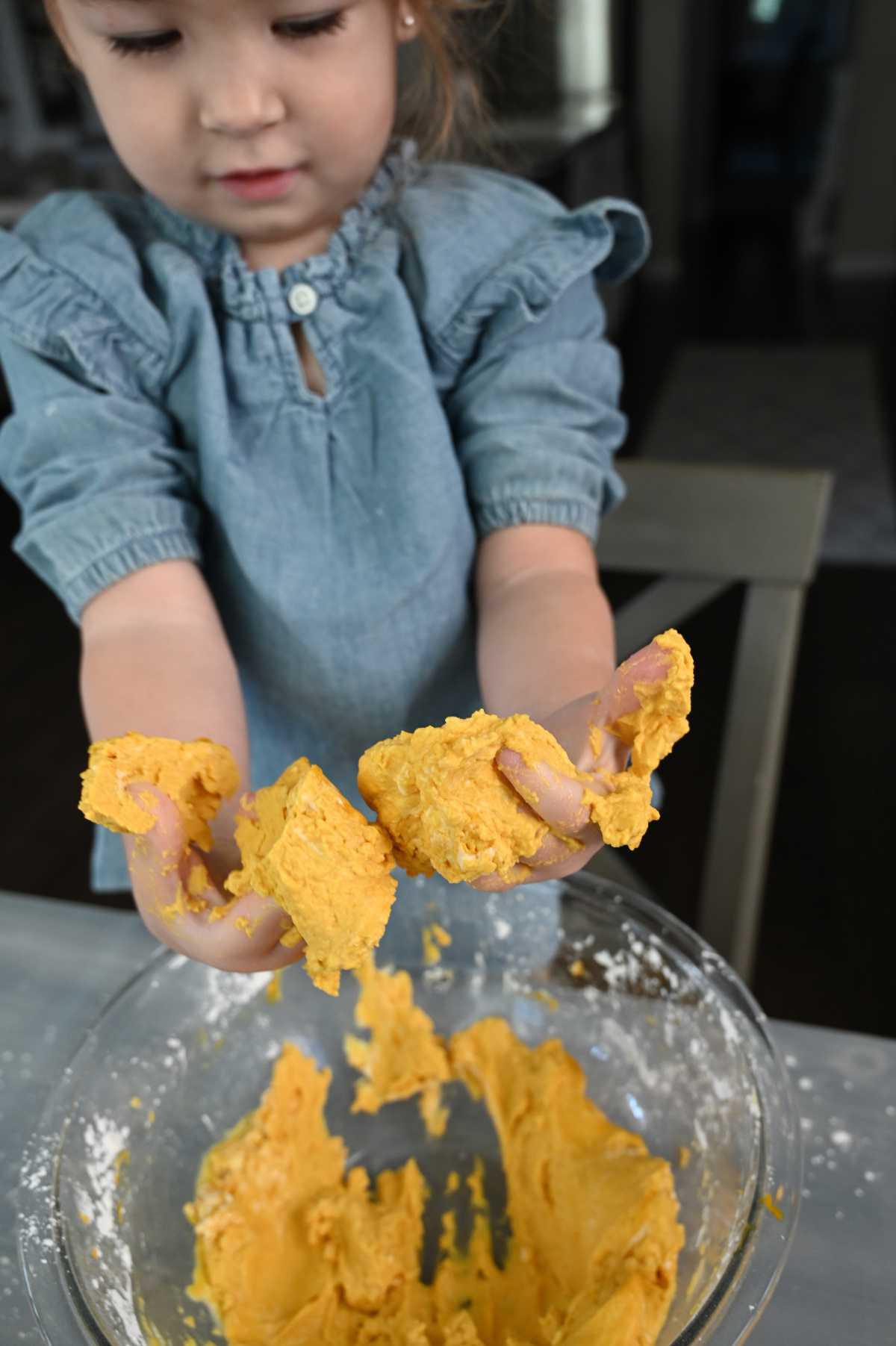 Edible Pumpkin Spice Play Dough