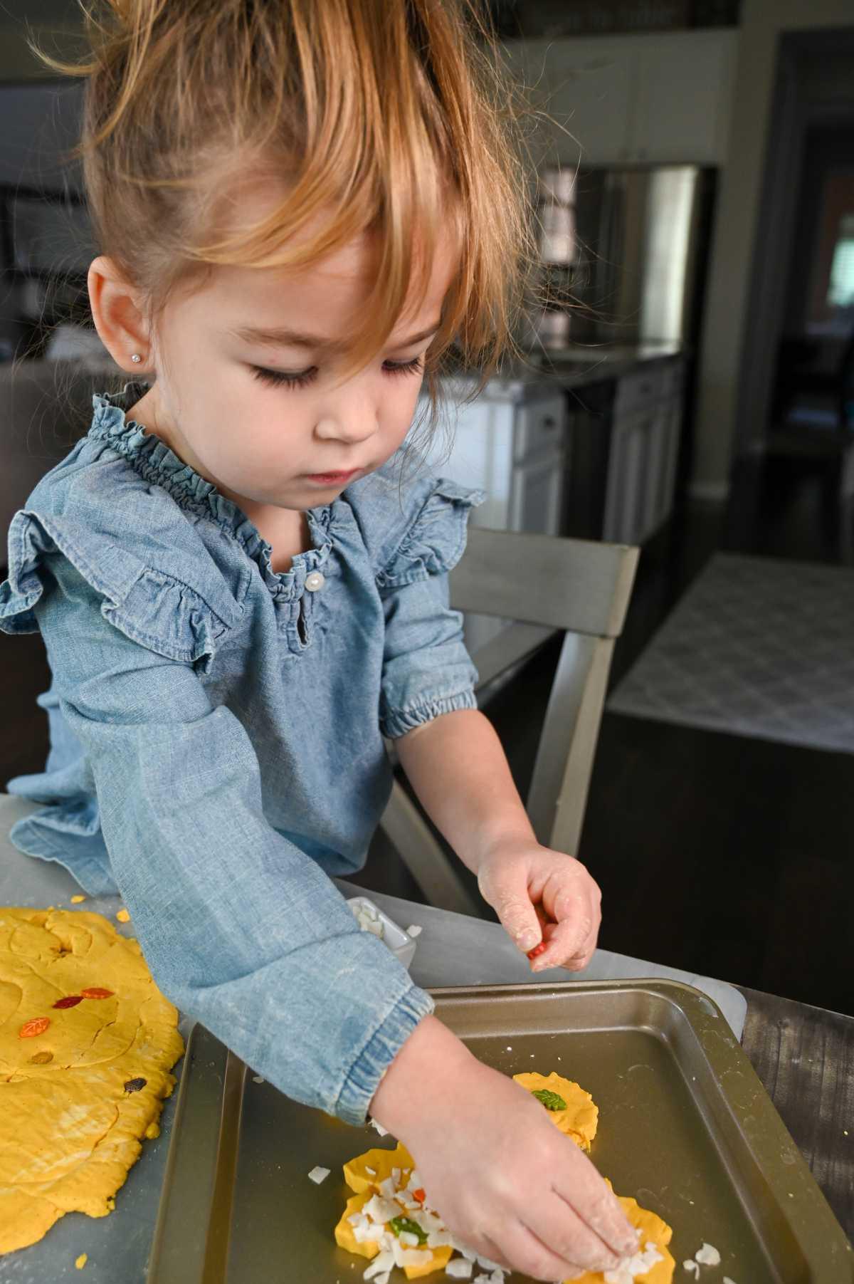 Edible Pumpkin Spice Play Dough