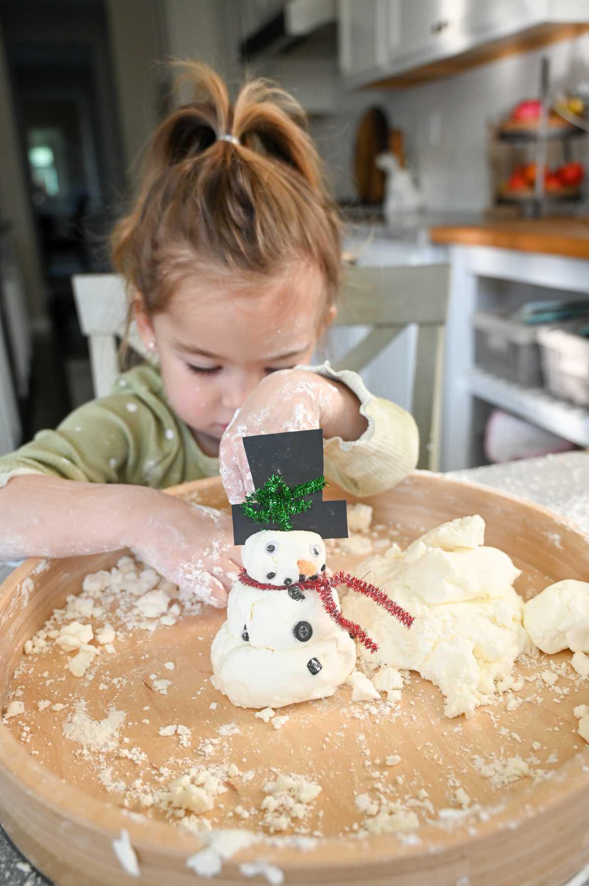 Cloud Dough Snowmen 