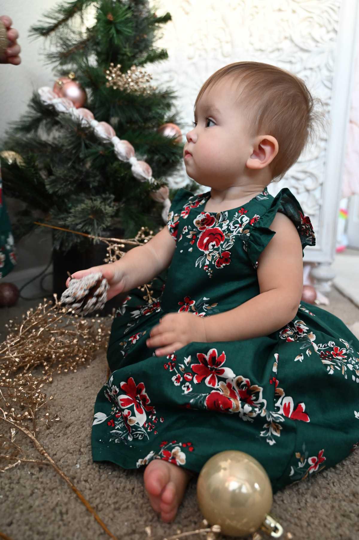 Mini Christmas Tree Decorating 