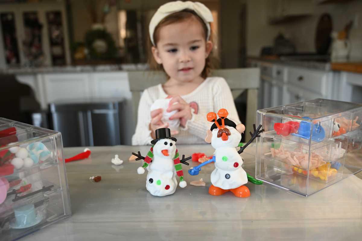 Air Dry Clay Abdominal Snowmen