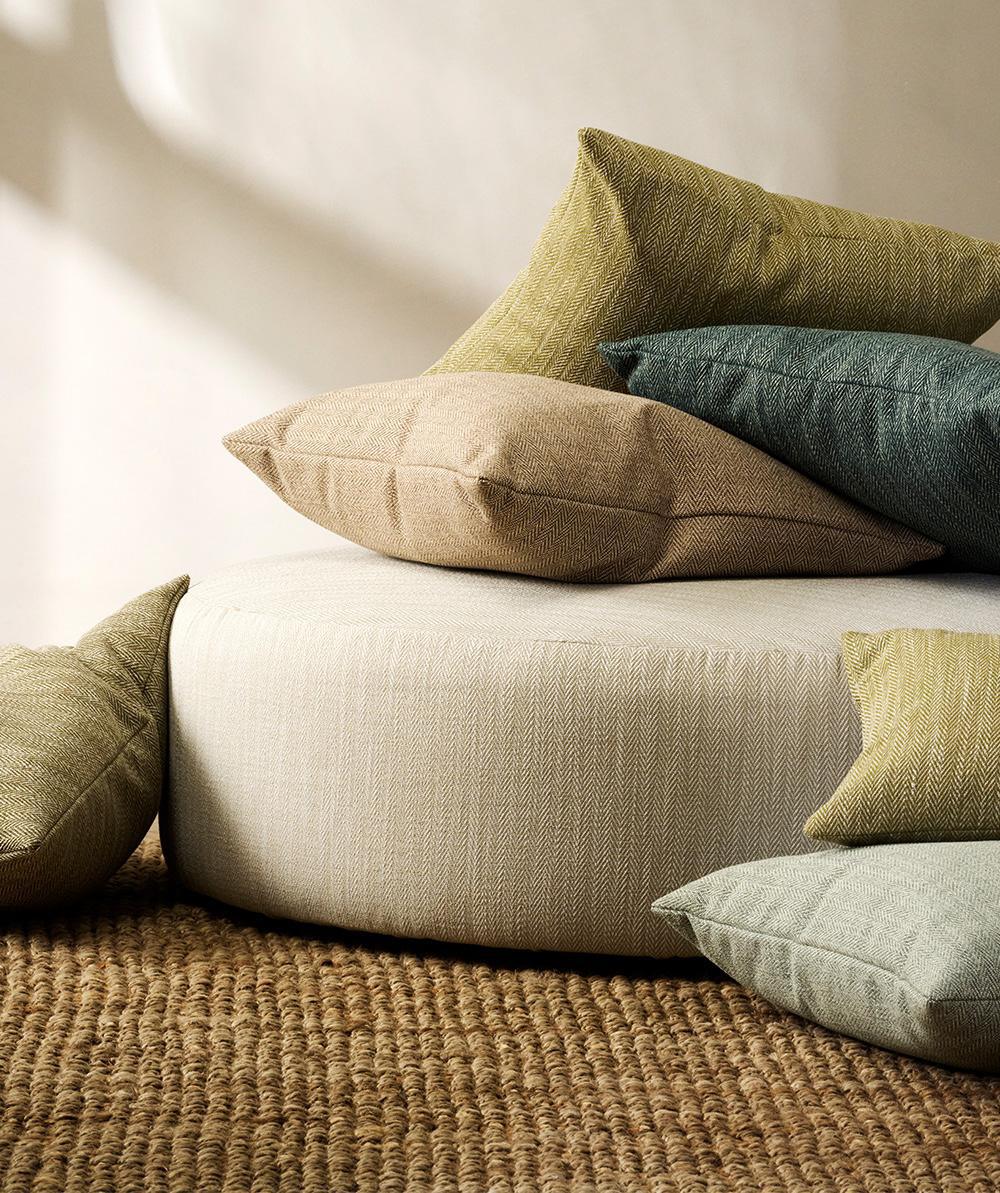 Ashley Wilde - Aubrey Collection