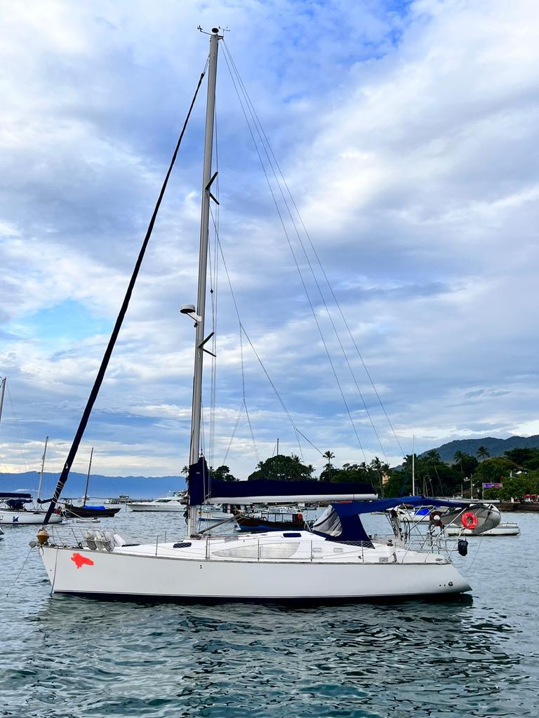 Vende - se veleiro BRUCE FARR MJ 44 DS