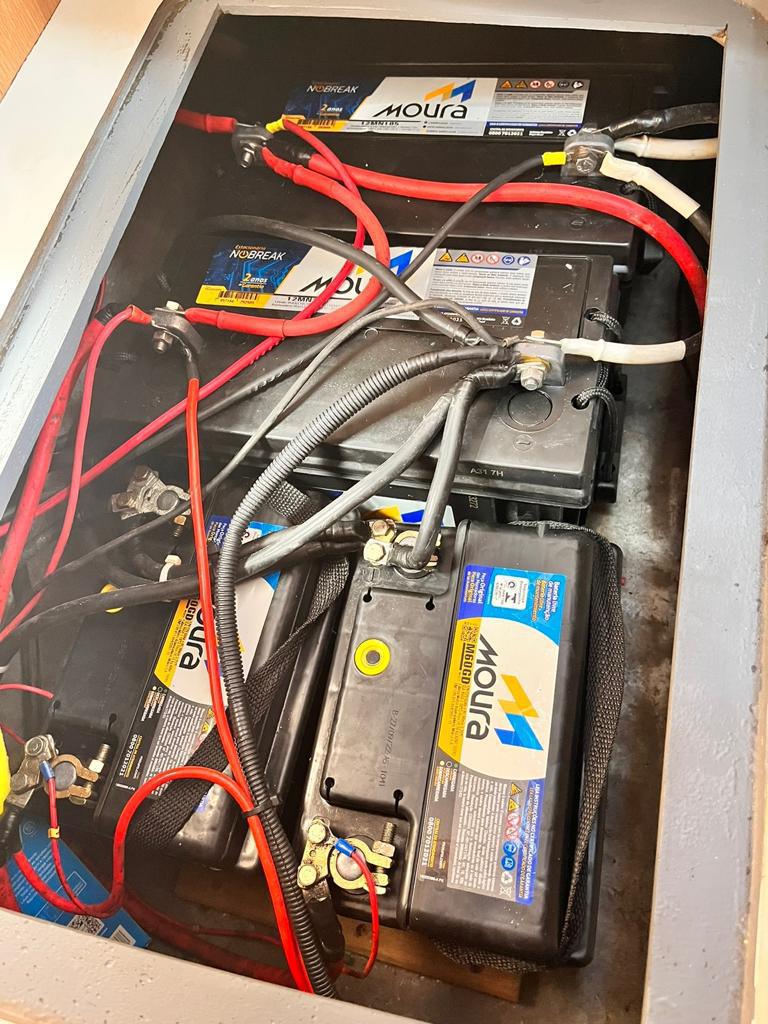 Vende - se veleiro BRUCE FARR MJ 44 DS Vende - se veleiro BRUCE FARR MJ 44 DS