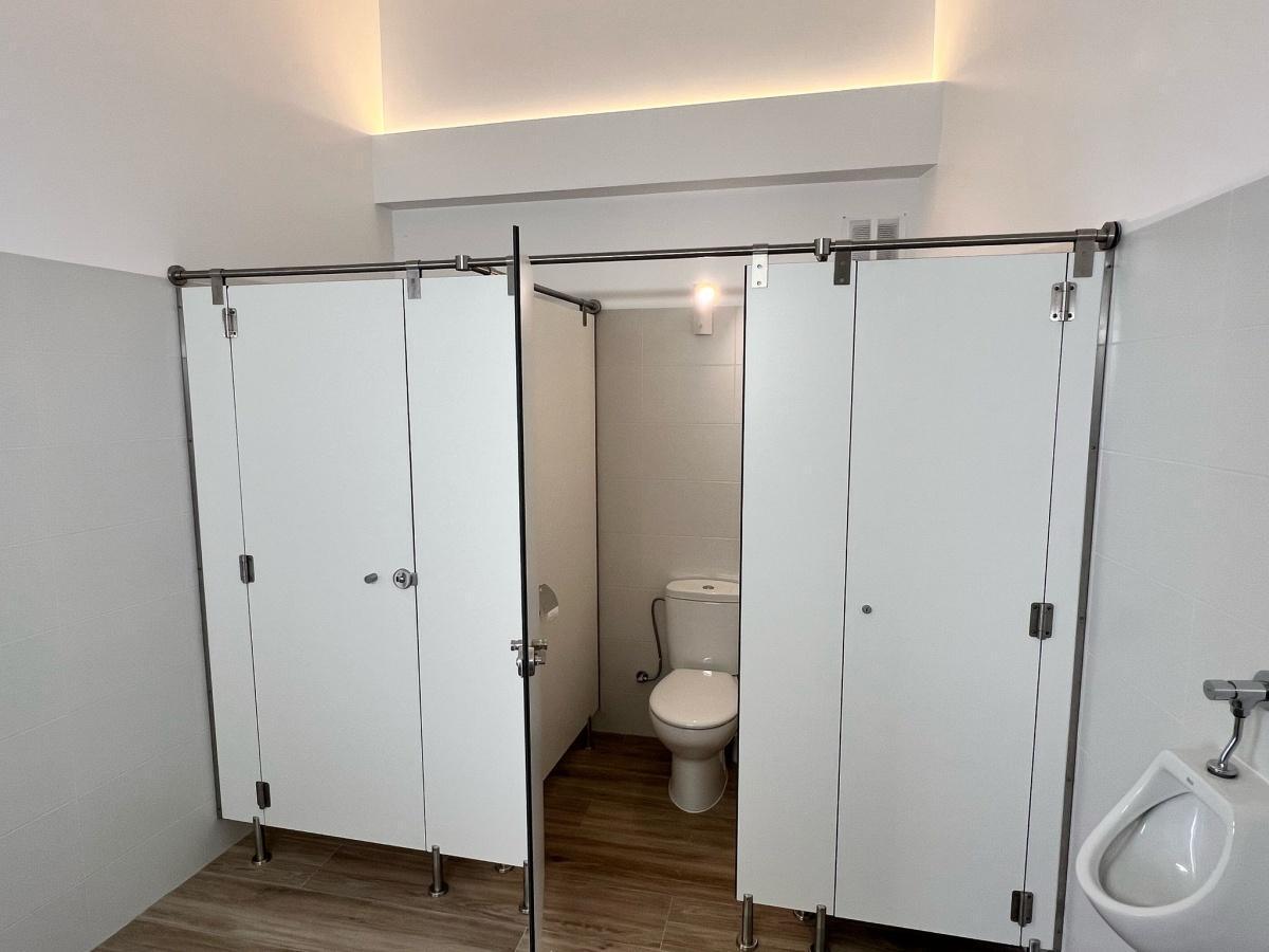 NUEVOS BAÑOS PÚBLICOS EN FUNCIONAMIENTO