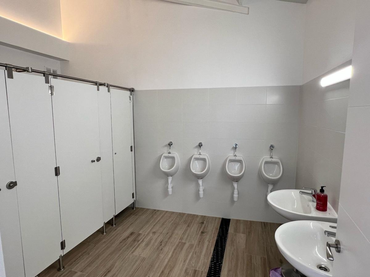NUEVOS BAÑOS PÚBLICOS EN FUNCIONAMIENTO