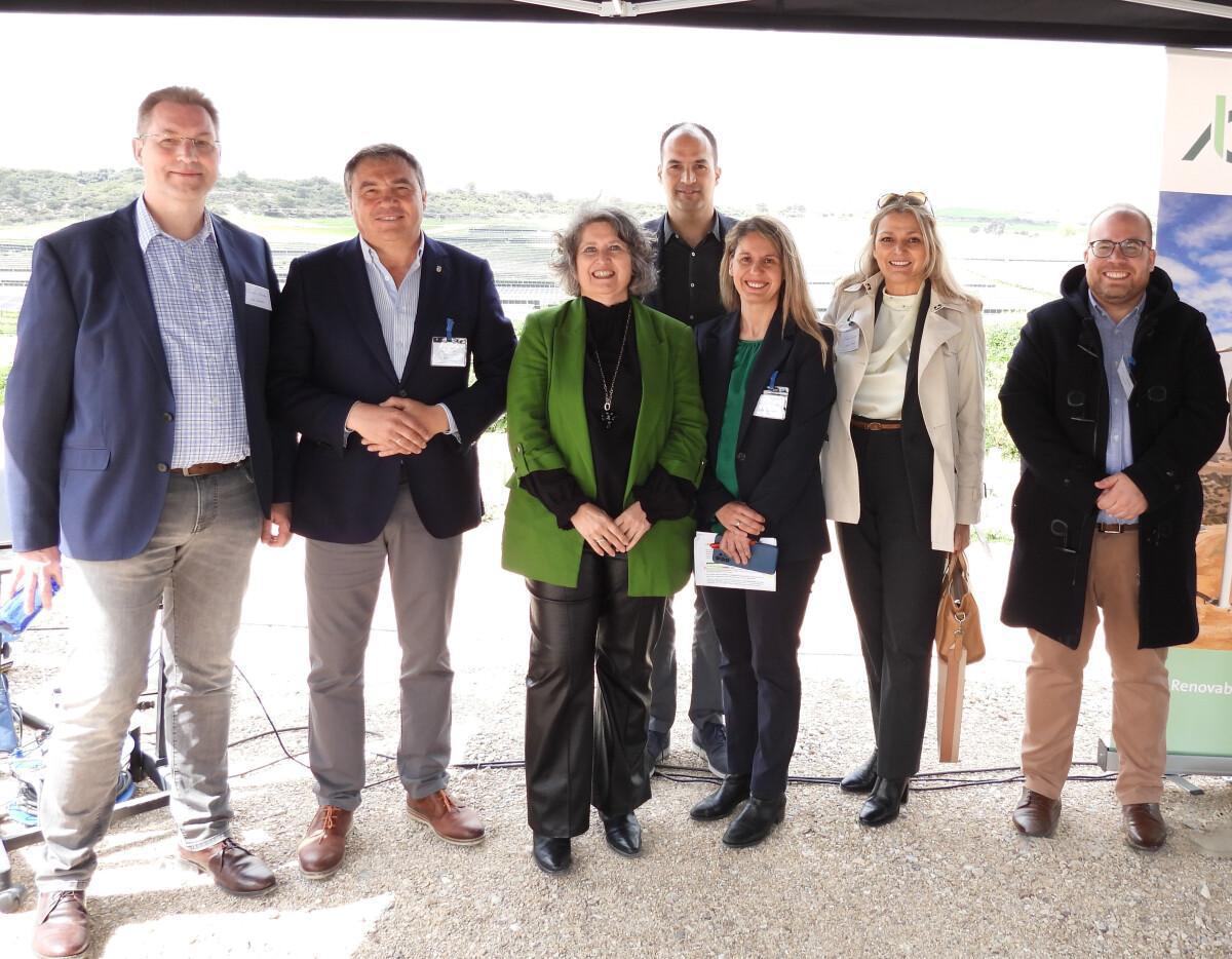 INAUGURADA LA PLANTA SOLAR VALDEZORITA