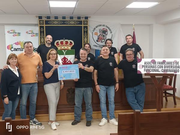 EL CLUB MOTERO "LOS TUMBADITAS" ENTREGA EL CHEQUE CON LOS BENEFICIOS DE LA I RUTA MOTERA EL CLUB MOTERO "LOS TUMBADITAS" ENTREGA EL CHEQUE CON LOS BENEFICIOS DE LA I RUTA MOTERA