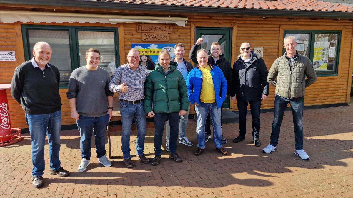 Neun Sportpiloten meistern Theorieprüfung in Dankern Neun Sportpiloten meistern Theorieprüfung in Dankern