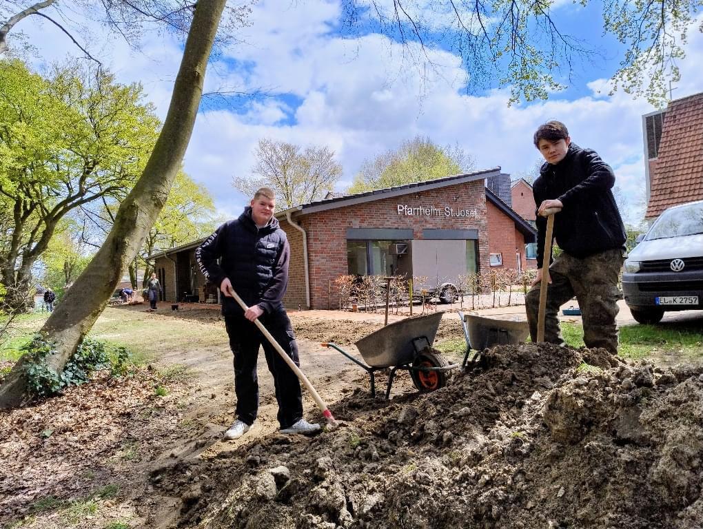 Drei Tage lange wurde in Emmeln geackert und geschuftet Drei Tage lange wurde in Emmeln geackert und geschuftet