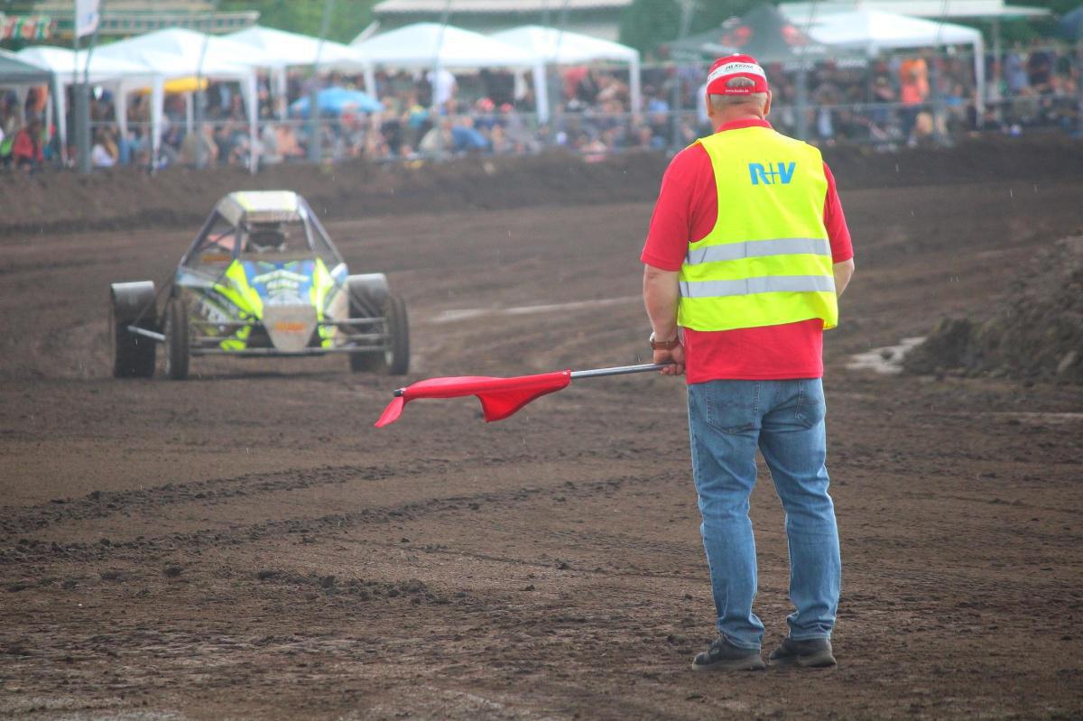 Bahnrekord beim Internationalen Auto-Cross-Rennen in Rütenbrock Bahnrekord beim Internationalen Auto-Cross-Rennen in Rütenbrock