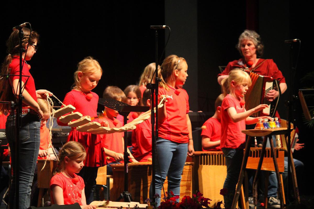 „Schulen musizieren“ im Theater Meppen „Schulen musizieren“ im Theater Meppen