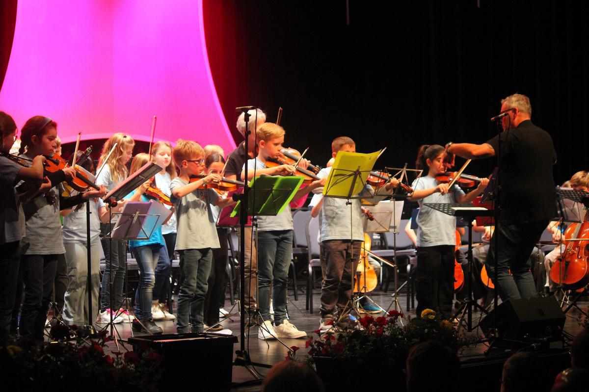 „Schulen musizieren“ im Theater Meppen „Schulen musizieren“ im Theater Meppen