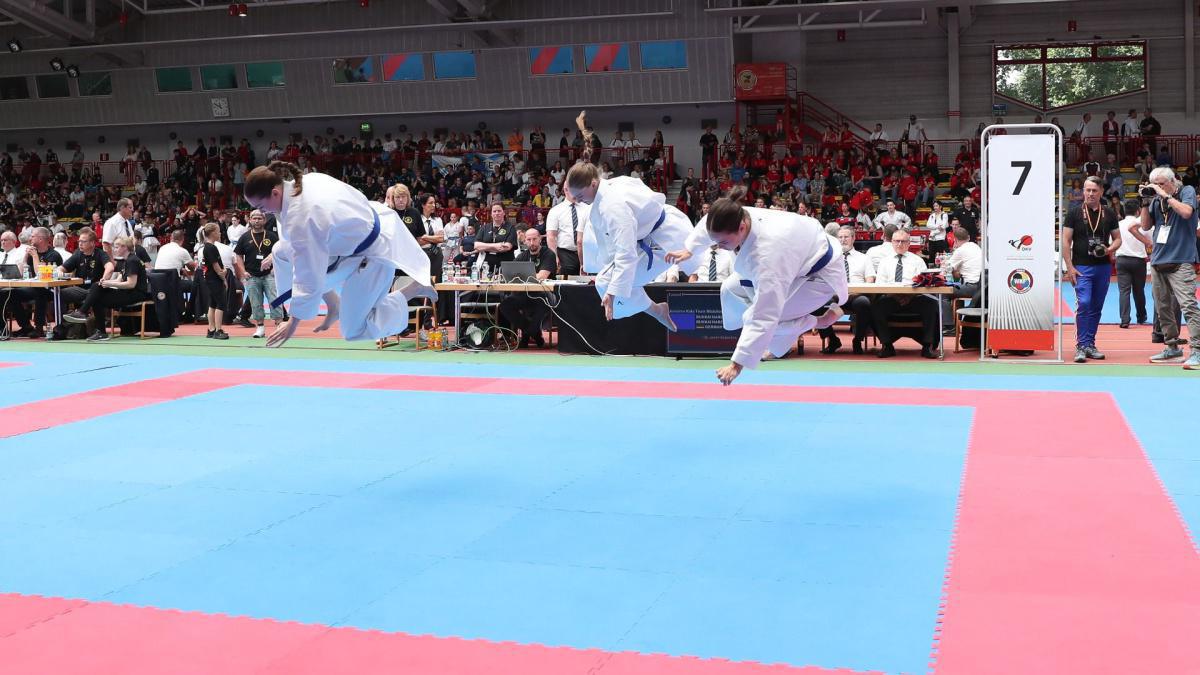 Karatekas vom Bunkai Haren gewinnen Bronze bei Deutscher Meisterschaft Karatekas vom Bunkai Haren gewinnen Bronze bei Deutscher Meisterschaft
