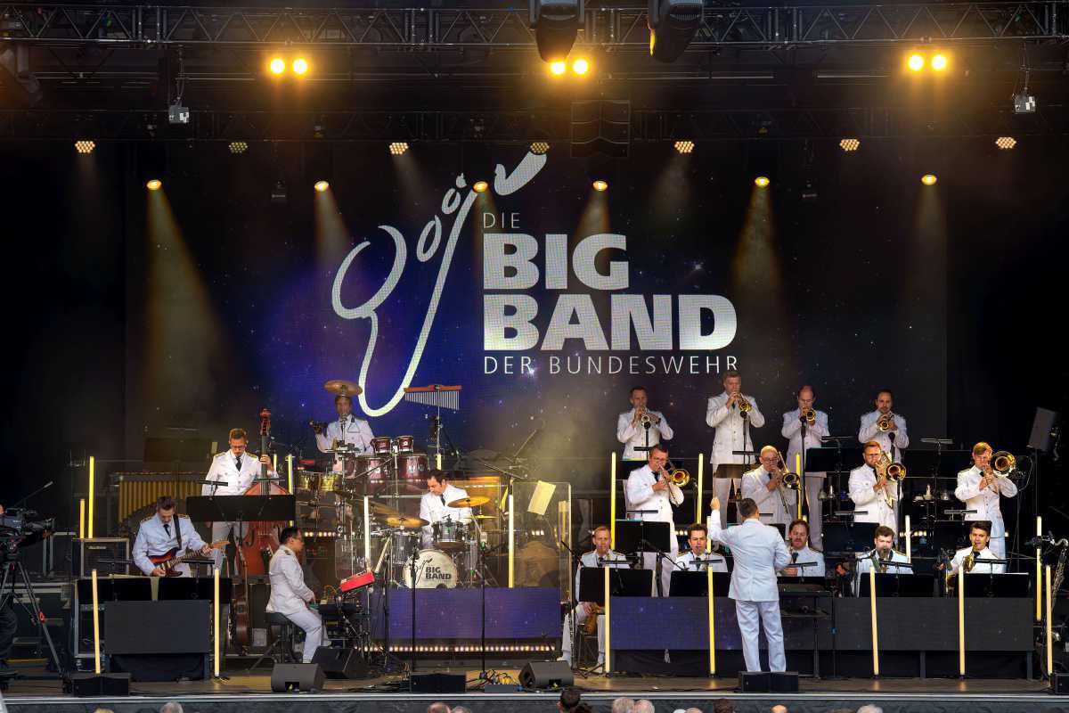 Grandioses Konzert der Big Band der Bundeswehr auf Lingener Marktplatz