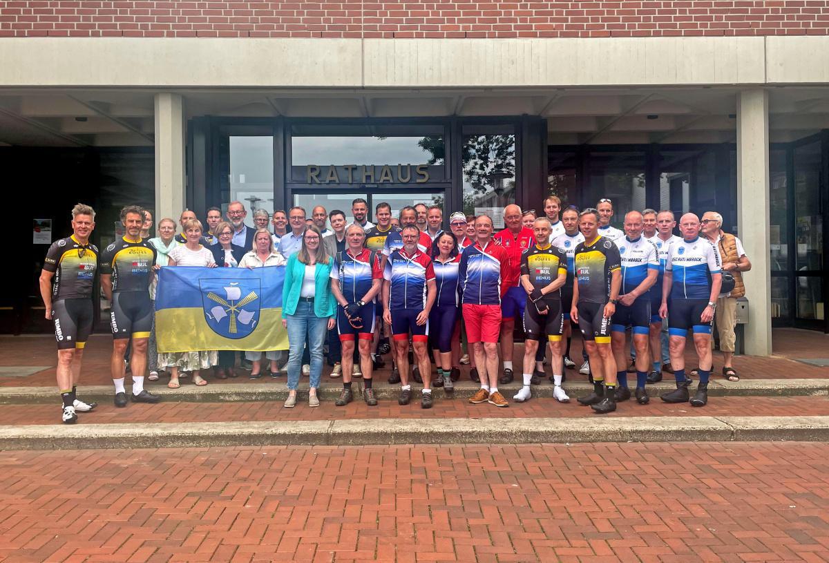 Mit dem Rennrad von Frankreich über Deutschland in die Niederlande Mit dem Rennrad von Frankreich über Deutschland in die Niederlande