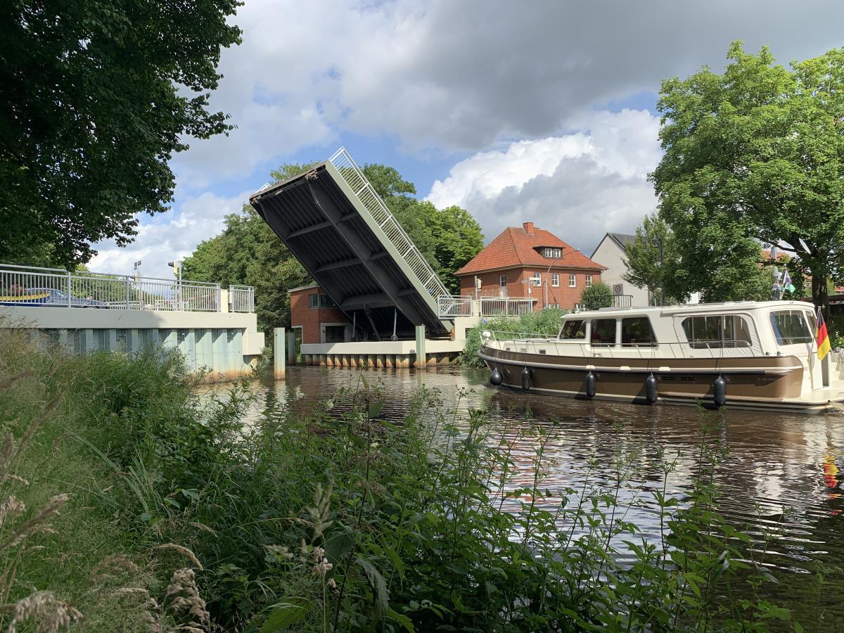 Große Klappe und viel dahinter: Brücken über den Haren-Rütenbrock-Kanal Große Klappe und viel dahinter: Brücken über den Haren-Rütenbrock-Kanal