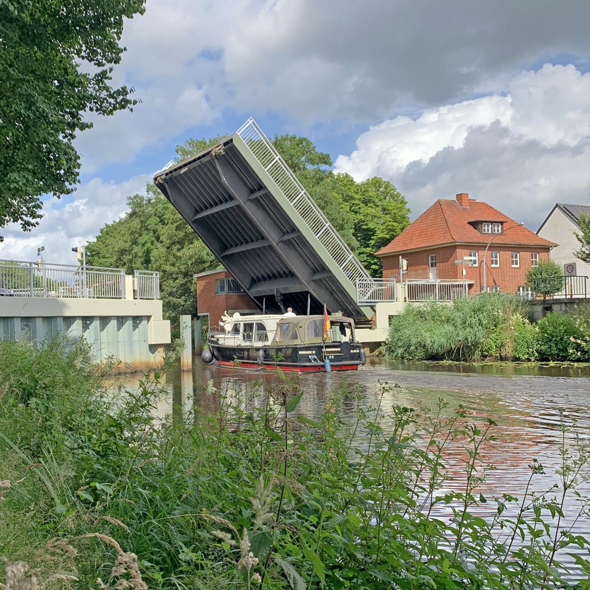 Große Klappe und viel dahinter: Brücken über den Haren-Rütenbrock-Kanal Große Klappe und viel dahinter: Brücken über den Haren-Rütenbrock-Kanal