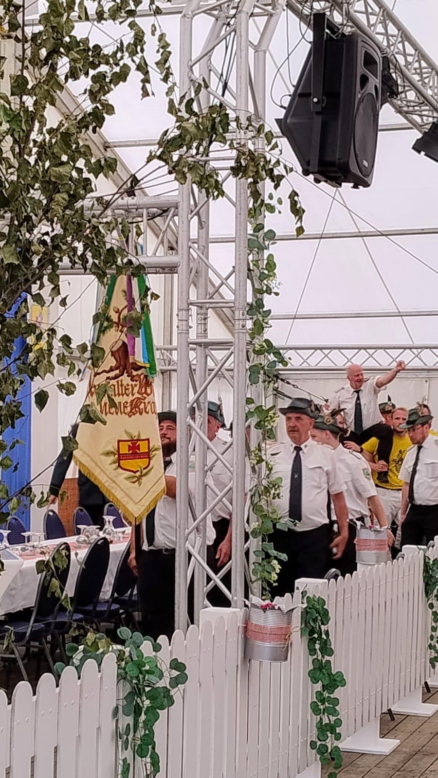 Der neue Schützenkönig der Linksemsischen Schützengilde St. Georg Der neue Schützenkönig der Linksemsischen Schützengilde St. Georg