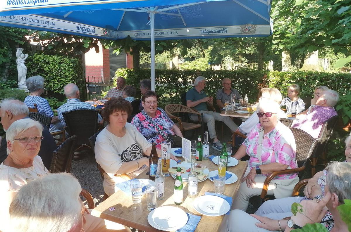 Backpulver, Puddingwunder und Pizzen - Seniorenvereinigung Meppen besichtigt Dr. Oetker Welt Backpulver, Puddingwunder und Pizzen - Seniorenvereinigung Meppen besichtigt Dr. Oetker Welt