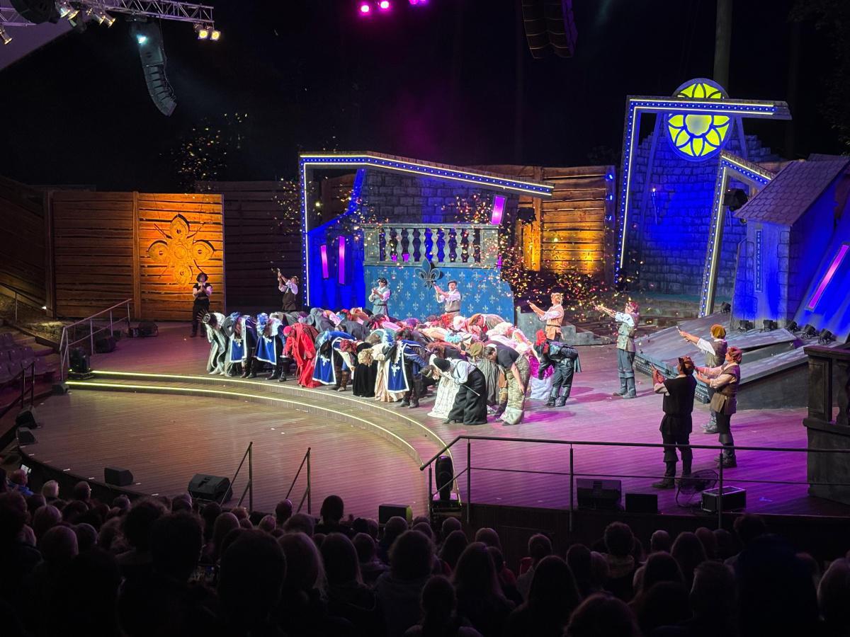 Umjubelte Dernieren auf der Freilichtbühne Meppen: Vorfreude auf das Jubiläumsjahr 2025 Umjubelte Dernieren auf der Freilichtbühne Meppen: Vorfreude auf das Jubiläumsjahr 2025