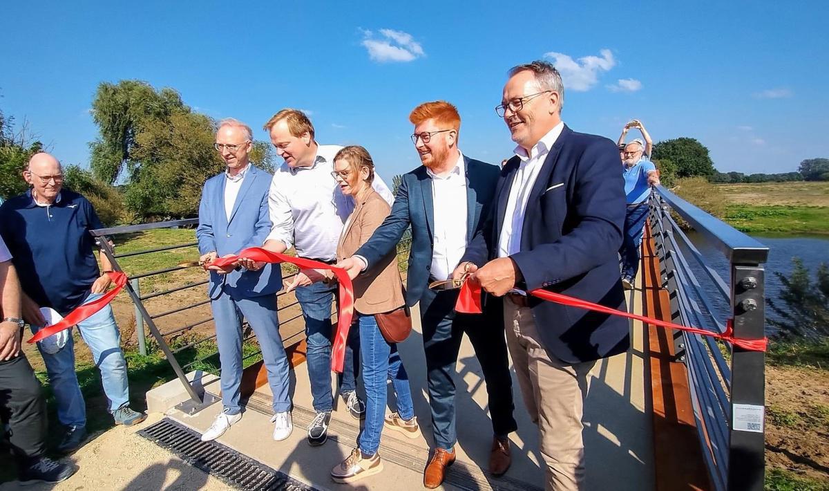 Offizielle Eröffnung der neuen Fuß- und Radwegbrücke in Geeste und Meppen Offizielle Eröffnung der neuen Fuß- und Radwegbrücke in Geeste und Meppen