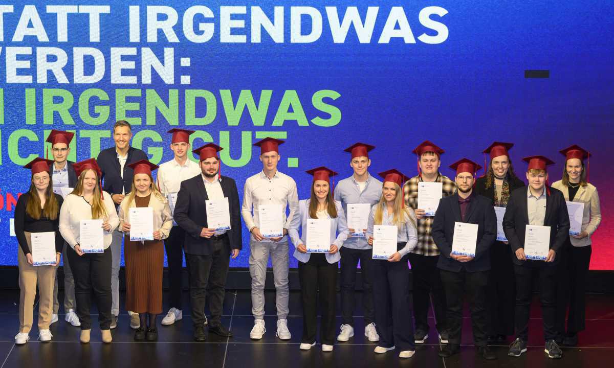 IHK würdigt die besten Auszubildenden 2024 IHK würdigt die besten Auszubildenden 2024