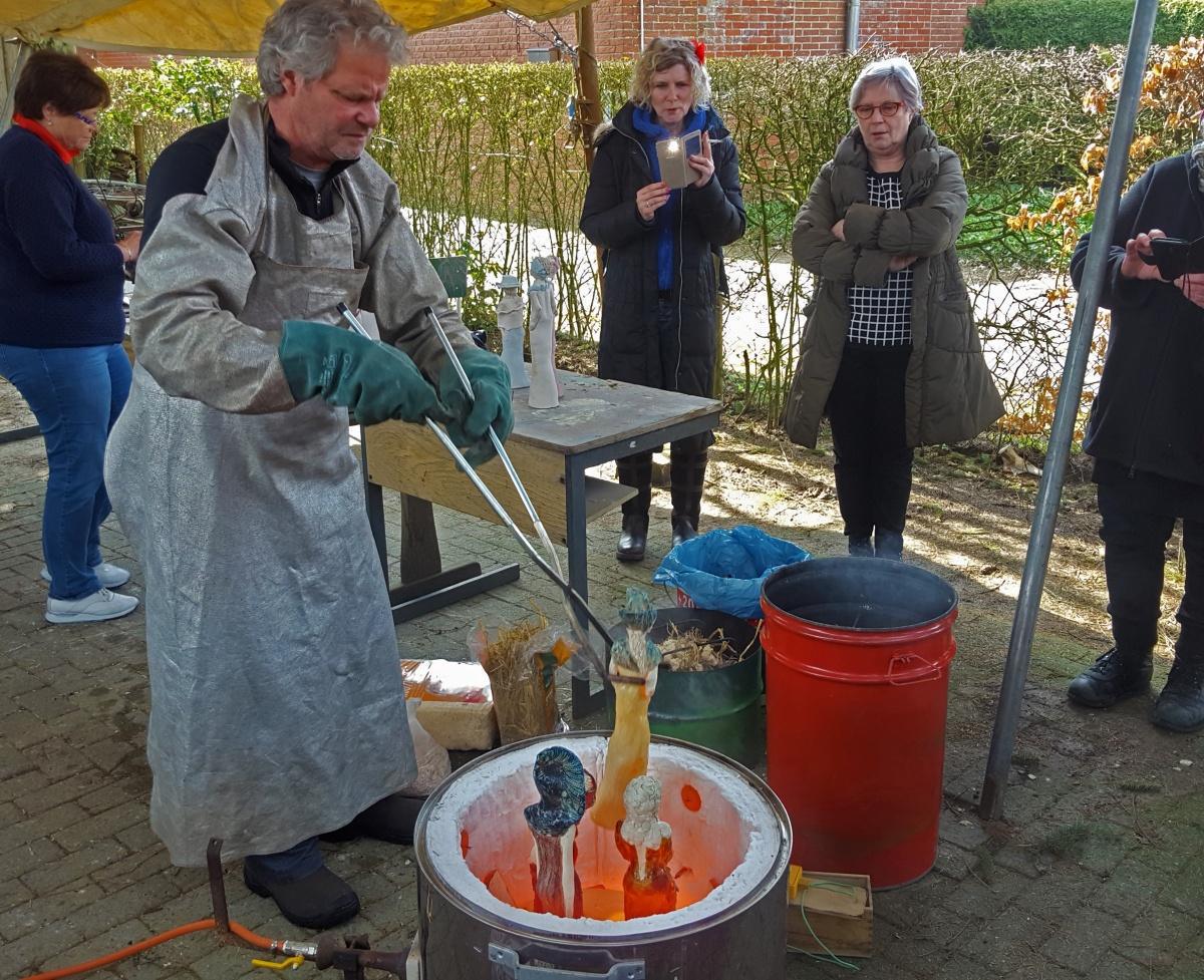 Kreative Keramikkunst: Raku-Workshop beim Kunstkreis Haren e.V. Kreative Keramikkunst: Raku-Workshop beim Kunstkreis Haren e.V.