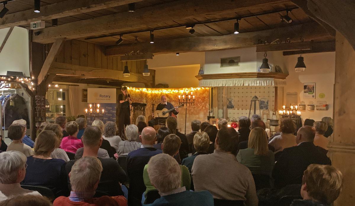 Rotarischer Märchenabend zaubert 7.000 Euro aus dem Zylinder Rotarischer Märchenabend zaubert 7.000 Euro aus dem Zylinder