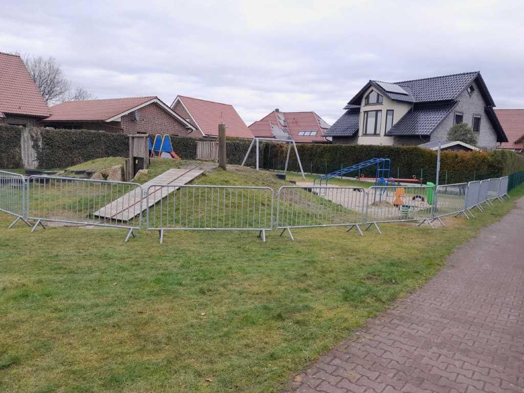 Spielplatz am Hülskrabbenweg in Erika gesperrt Spielplatz am Hülskrabbenweg in Erika gesperrt