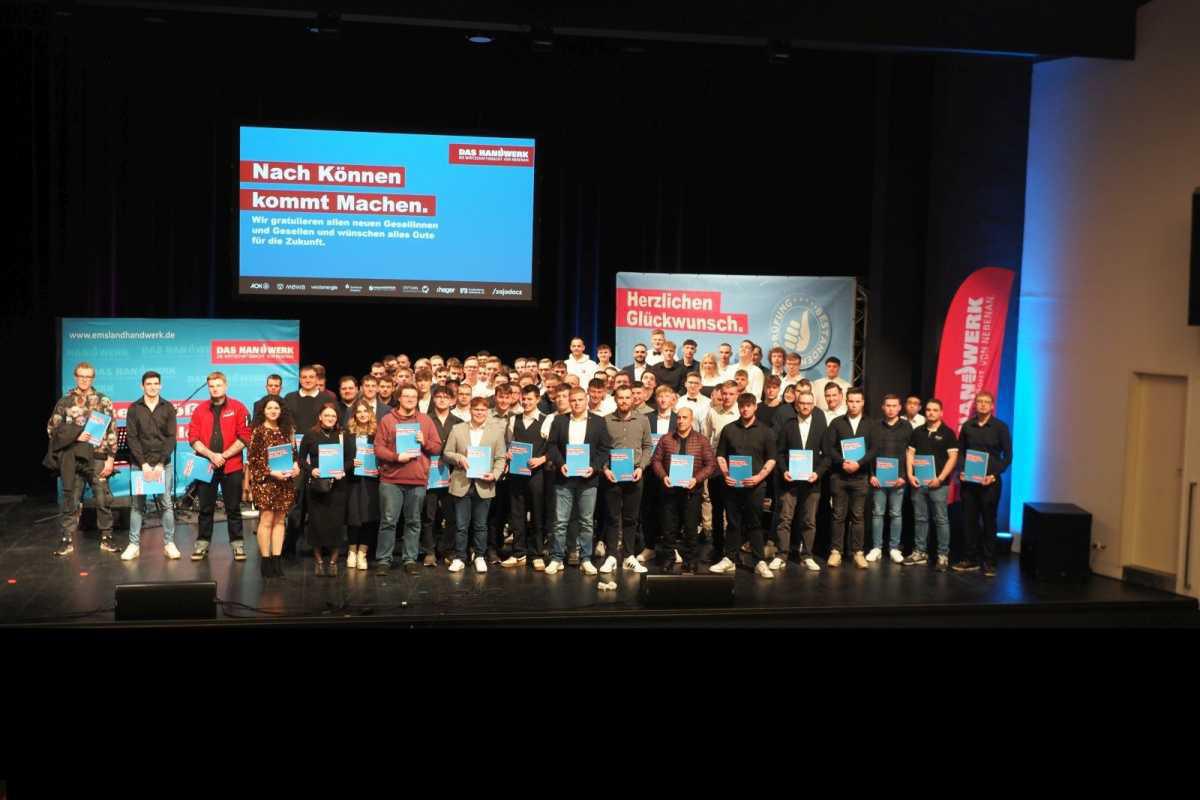Lossprechung in Meppen: 95 neue Handwerker mit Abschluß Lossprechung in Meppen: 95 neue Handwerker mit Abschluß