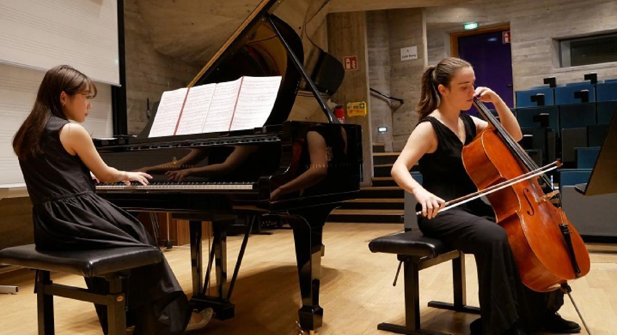 Duo Cecilia Camón & Mayako Higuchi "Weltklassik für Cello und Klavier" Duo Cecilia Camón & Mayako Higuchi "Weltklassik für Cello und Klavier"