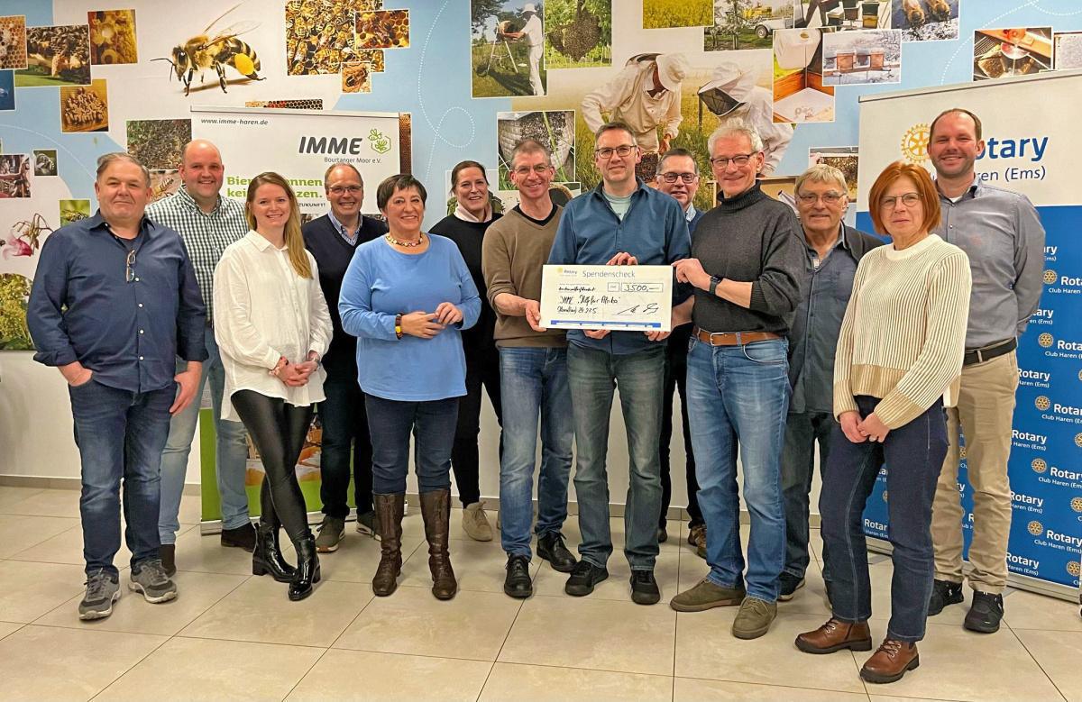 Rotary-Club Haren unterstützt Imkerinnen in Ghana mit 3.500 Euro