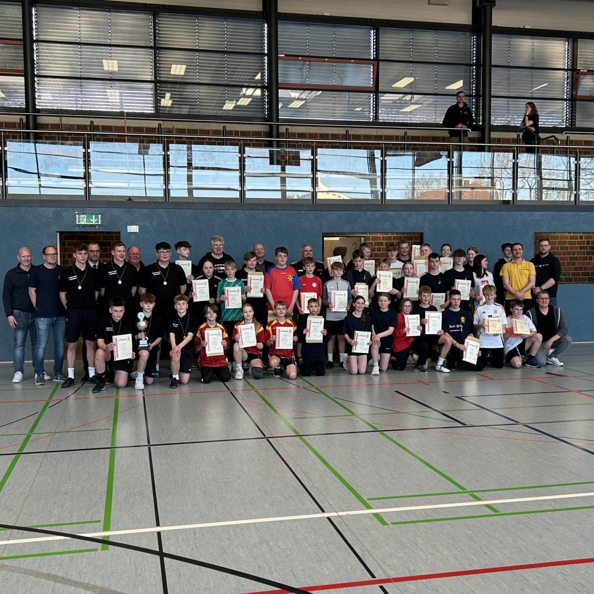 Spannendes Völkerballturnier der Kreisjugendfeuerwehr Emsland: Schapen sichert sich den Sieg Spannendes Völkerballturnier der Kreisjugendfeuerwehr Emsland: Schapen sichert sich den Sieg