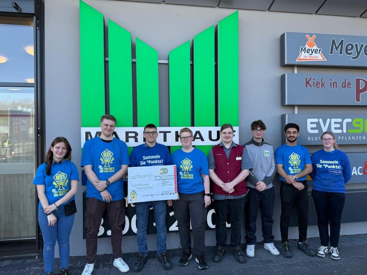 Azubi-Team von Marktkauf spendet an Wünschewagen Niedersachsen Azubi-Team von Marktkauf spendet an Wünschewagen Niedersachsen