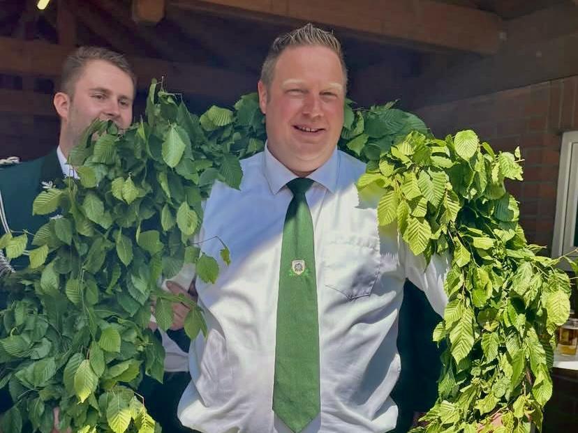 Neuer Schützenkönig in Rütenmoor: Christian und Jessika übernehmen die Krone Neuer Schützenkönig in Rütenmoor: Christian und Jessika übernehmen die Krone