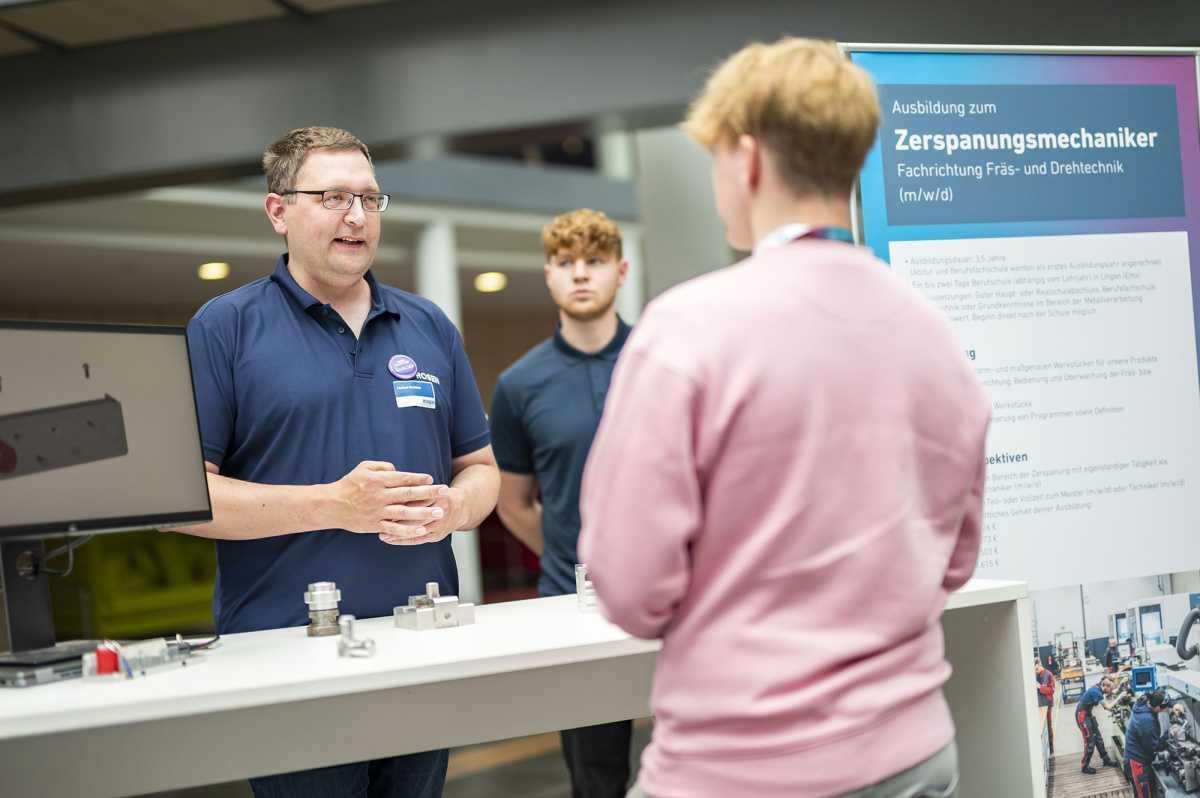 Berufliche Orientierung auf individuelle Art: ROSEN Gruppe veranstaltet Azubimesse „ROSEN Talent Day“ für Nachwuchskräfte Berufliche Orientierung auf individuelle Art: ROSEN Gruppe veranstaltet Azubimesse „ROSEN Talent Day“ für Nachwuchskräfte