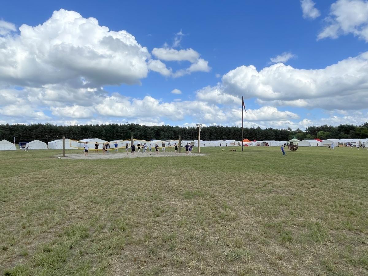 Zeltlager mit über 550 Teilnehmenden – Jubiläum und Gemeinschaft im Fokus Zeltlager mit über 550 Teilnehmenden – Jubiläum und Gemeinschaft im Fokus