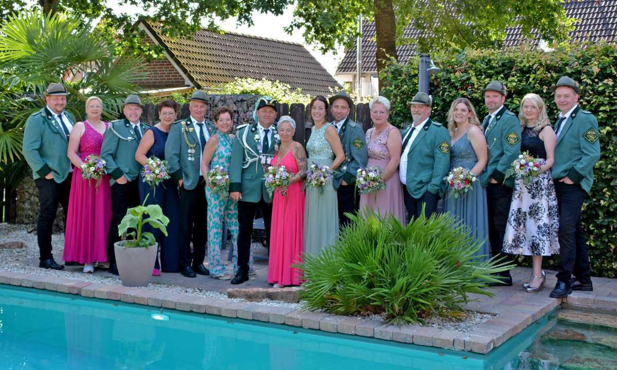 Neues Königspaar beim Bürgerschützenverein Rütenbrock gekürt Neues Königspaar beim Bürgerschützenverein Rütenbrock gekürt